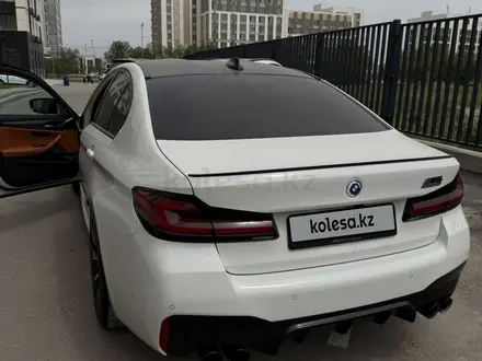 BMW M5 2022 года за 54 900 000 тг. в Алматы – фото 17
