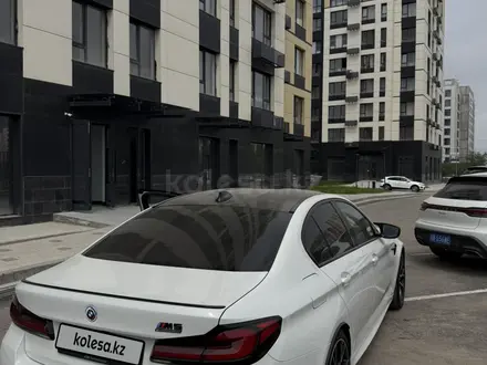 BMW M5 2022 года за 54 900 000 тг. в Алматы – фото 19