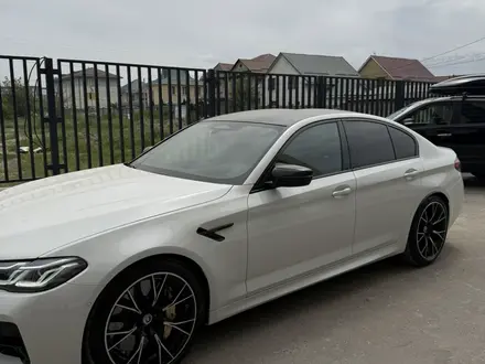 BMW M5 2022 года за 54 900 000 тг. в Алматы – фото 3