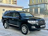 Toyota Land Cruiser 2020 года за 41 200 000 тг. в Астана – фото 2