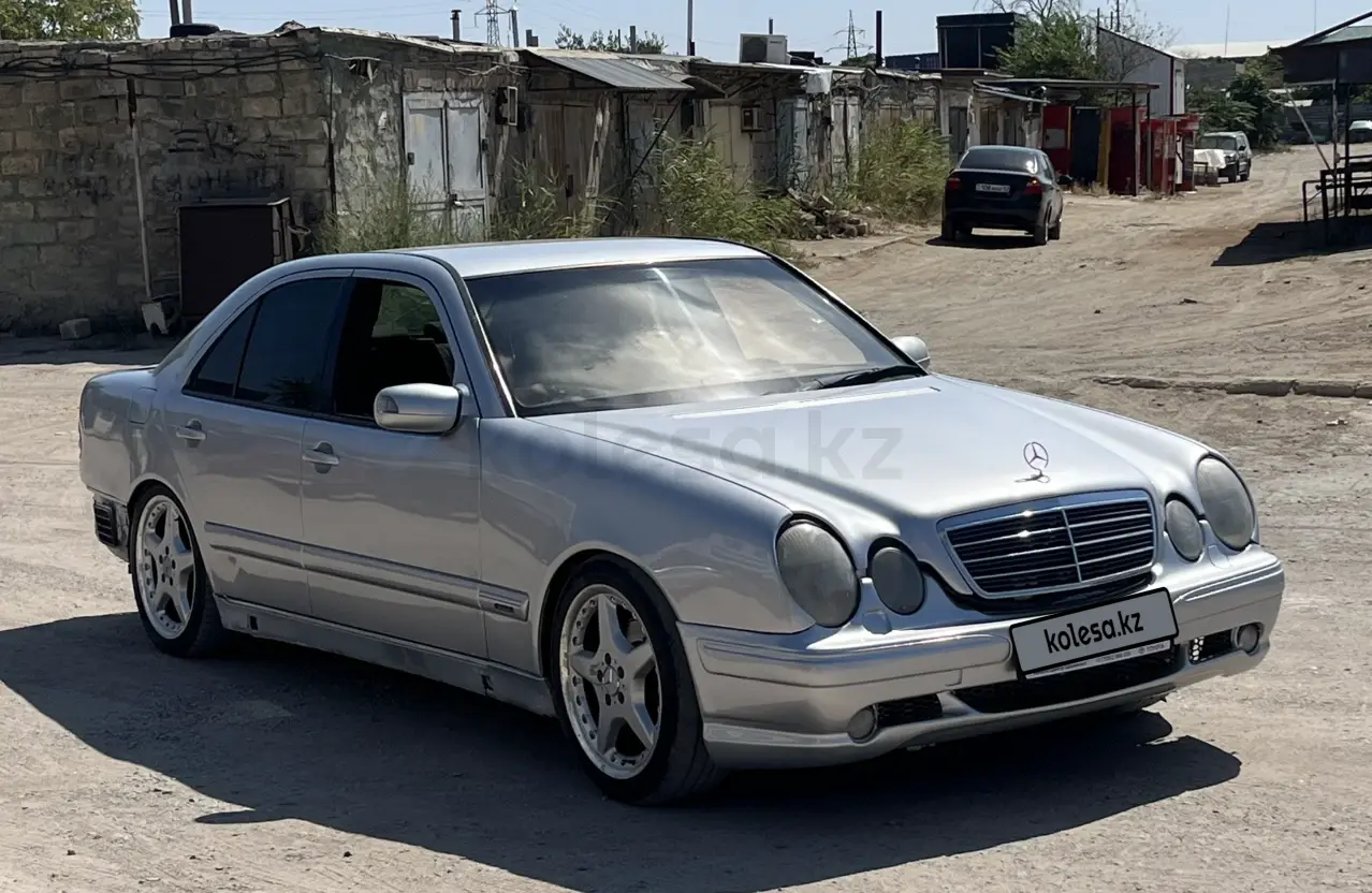 Mercedes-Benz E-Class, 2001