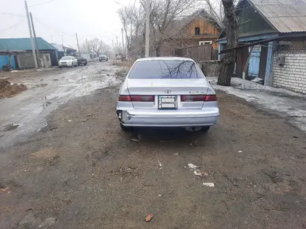 Toyota Camry 1998 года за 1 800 000 тг. в Семей