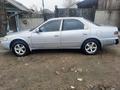 Toyota Camry 1998 года за 1 800 000 тг. в Семей – фото 2