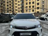 Toyota Camry 2015 года за 11 800 000 тг. в Уральск