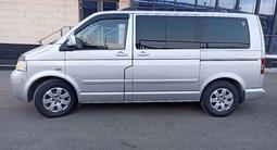 Volkswagen Multivan 2005 года за 7 800 000 тг. в Алматы – фото 3