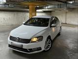 Volkswagen Passat 2011 года за 4 600 000 тг. в Караганда