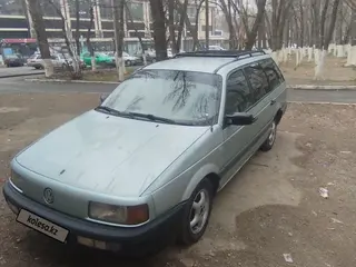 Volkswagen Passat, 1989