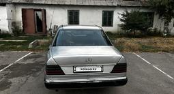 Mercedes-Benz E 230 1992 года за 1 100 000 тг. в Алматы – фото 2