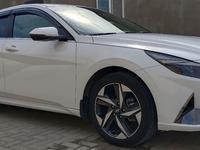 Hyundai Elantra 2021 года за 10 200 000 тг. в Атырау