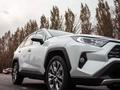 Toyota RAV4 2021 годаүшін25 500 000 тг. в Алматы – фото 4