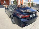 Toyota Camry 2021 года за 9 999 000 тг. в Усть-Каменогорск – фото 4