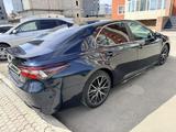 Toyota Camry 2021 года за 9 999 000 тг. в Усть-Каменогорск – фото 5