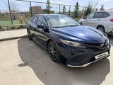 Toyota Camry 2021 года за 9 999 000 тг. в Усть-Каменогорск – фото 3
