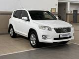 Toyota RAV4 2011 года за 7 900 000 тг. в Атырау