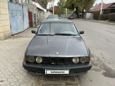 BMW 525 1991 года за 700 000 тг. в Алматы – фото 9