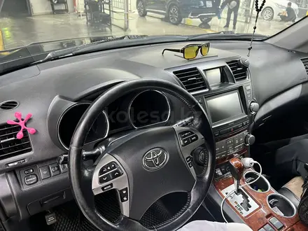 Toyota Highlander 2011 года за 14 000 000 тг. в Караганда – фото 2