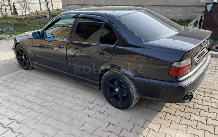 BMW 328 1997 года за 3 300 000 тг. в Алматы