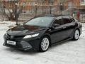 Toyota Camry 2018 года за 13 800 000 тг. в Костанай – фото 2