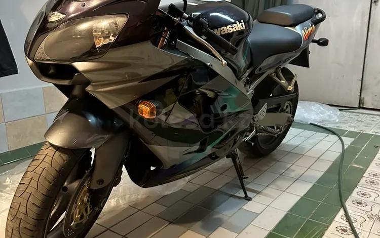 Kawasaki  ZX-9 Ninja 2001 года за 2 990 000 тг. в Астана