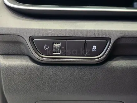 Kia Carnival Luxe 2026 года за 21 990 000 тг. в Костанай – фото 25
