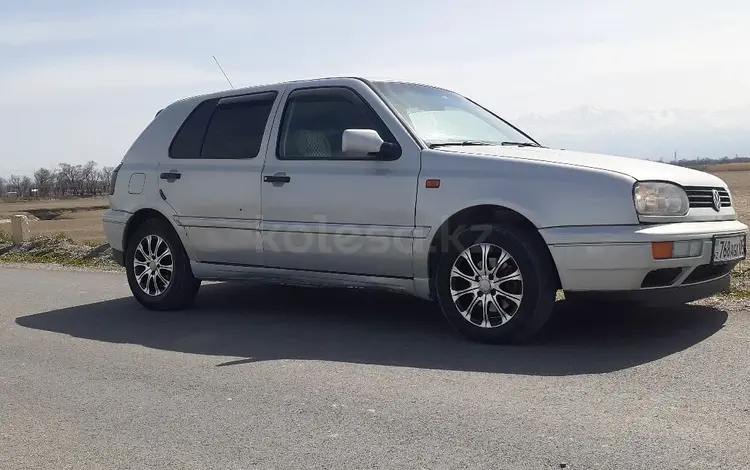 Volkswagen Golf 1997 годаүшін2 150 000 тг. в Алматы