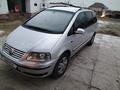 Volkswagen Sharan 2005 года за 4 200 000 тг. в Тараз – фото 2