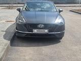 Hyundai Sonata 2023 года за 12 400 000 тг. в Астана – фото 2