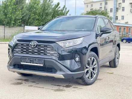 Toyota RAV4 Prestige+ 2022 года за 18 950 000 тг. в Актобе – фото 2