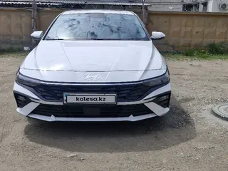 Hyundai Elantra, 2023