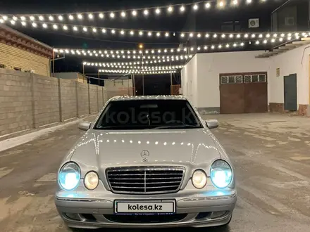 Mercedes-Benz E 320 2001 года за 7 500 000 тг. в Шымкент – фото 2