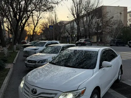 Toyota Camry 2011 года за 6 350 000 тг. в Тараз – фото 2