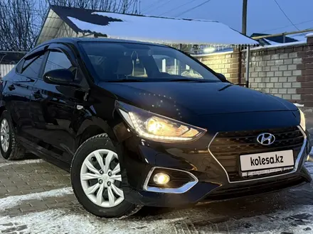 Hyundai Solaris 2017 года за 6 800 000 тг. в Алматы – фото 10
