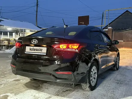 Hyundai Solaris 2017 года за 6 800 000 тг. в Алматы – фото 13