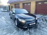 Toyota Camry 2015 года за 9 300 000 тг. в Семей – фото 3