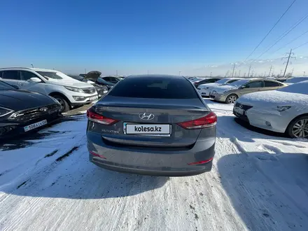 Hyundai Elantra 2018 года за 7 241 000 тг. в Алматы – фото 2