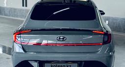 Hyundai Sonata 2021 года за 15 800 000 тг. в Шымкент – фото 4