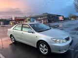 Toyota Camry 2004 года за 4 700 000 тг. в Астана – фото 2