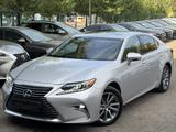Lexus ES 300h 2016 года за 14 300 000 тг. в Алматы