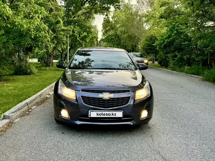 Chevrolet Cruze 2013 года за 4 350 000 тг. в Караганда – фото 2