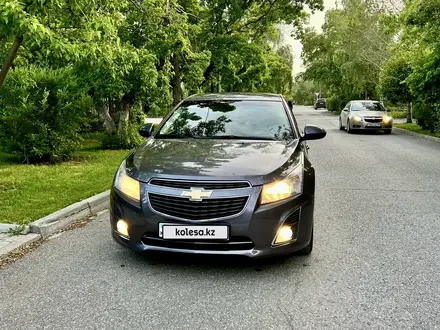 Chevrolet Cruze 2013 года за 4 350 000 тг. в Караганда – фото 3