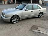 Mercedes-Benz E 320 1997 годаfor3 200 000 тг. в Тараз