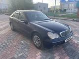 Mercedes-Benz C 200 2001 годаүшін2 500 000 тг. в Уральск – фото 3