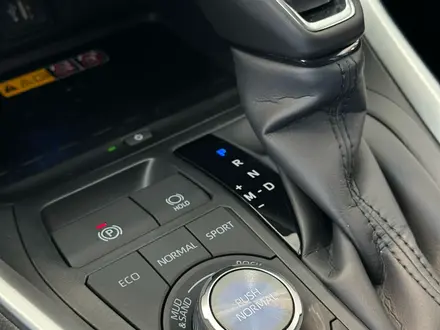 Toyota RAV4 Luxe 2025 года за 21 220 000 тг. в Алматы – фото 20