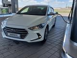 Hyundai Elantra 2018 годаfor7 700 000 тг. в Экибастуз