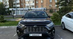 Toyota RAV4 2019 годаүшін15 000 000 тг. в Астана