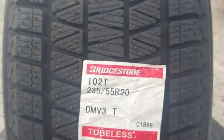 Новые зимние шины Bridgestone 235/55/19үшін600 000 тг. в Астана