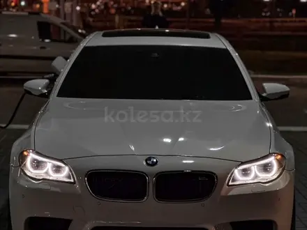 BMW M5 2013 года за 25 555 555 тг. в Алматы