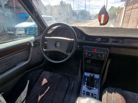 Mercedes-Benz E 230 1990 года за 900 000 тг. в Караганда – фото 6