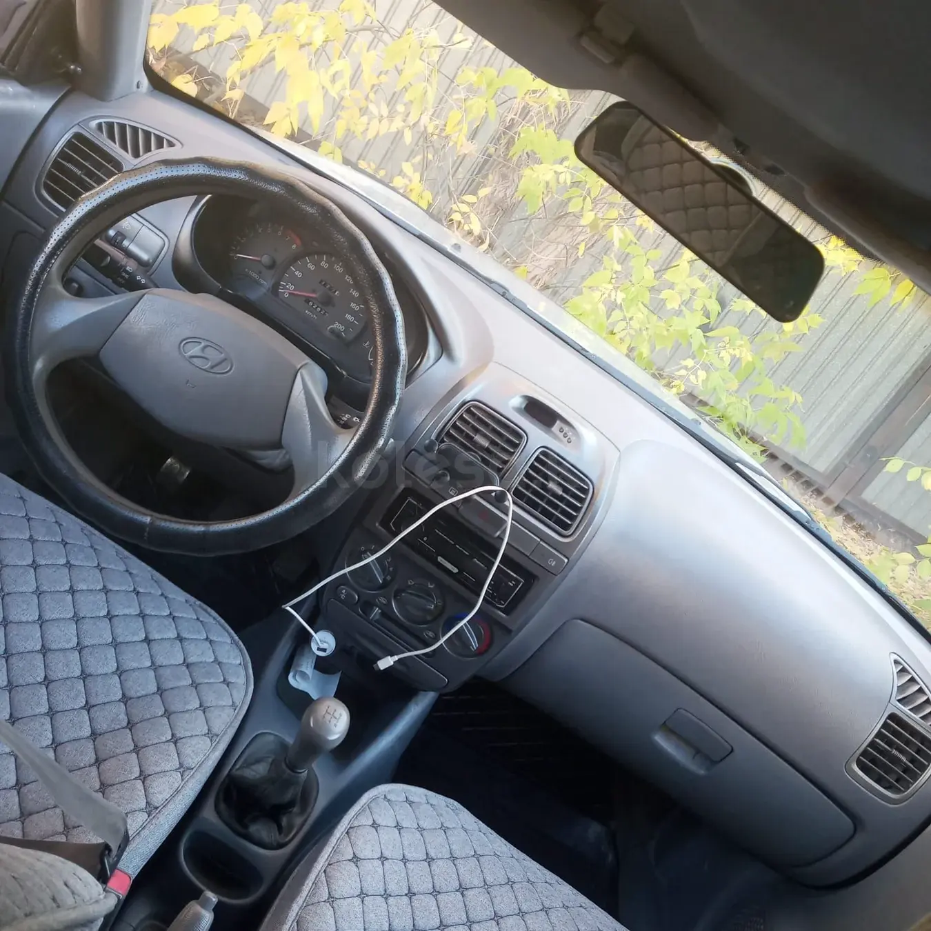 Hyundai Accent, 2004