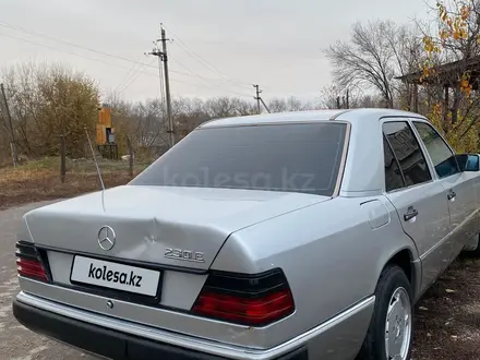 Mercedes-Benz E 230 1992 года за 2 000 000 тг. в Алматы – фото 4